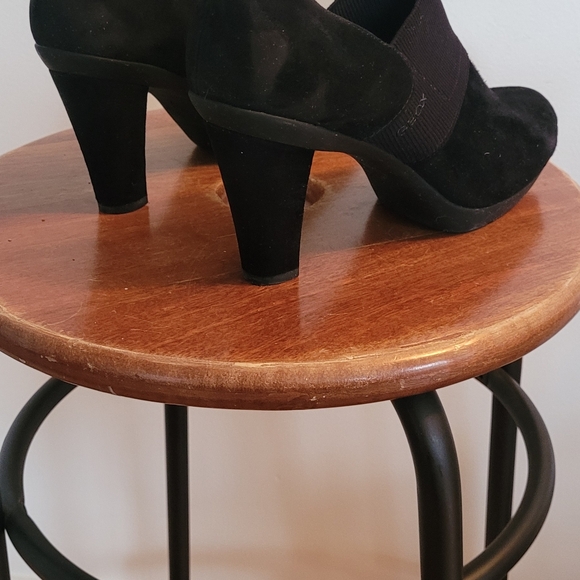 Geox black heels size 7 - Picture 2 of 4